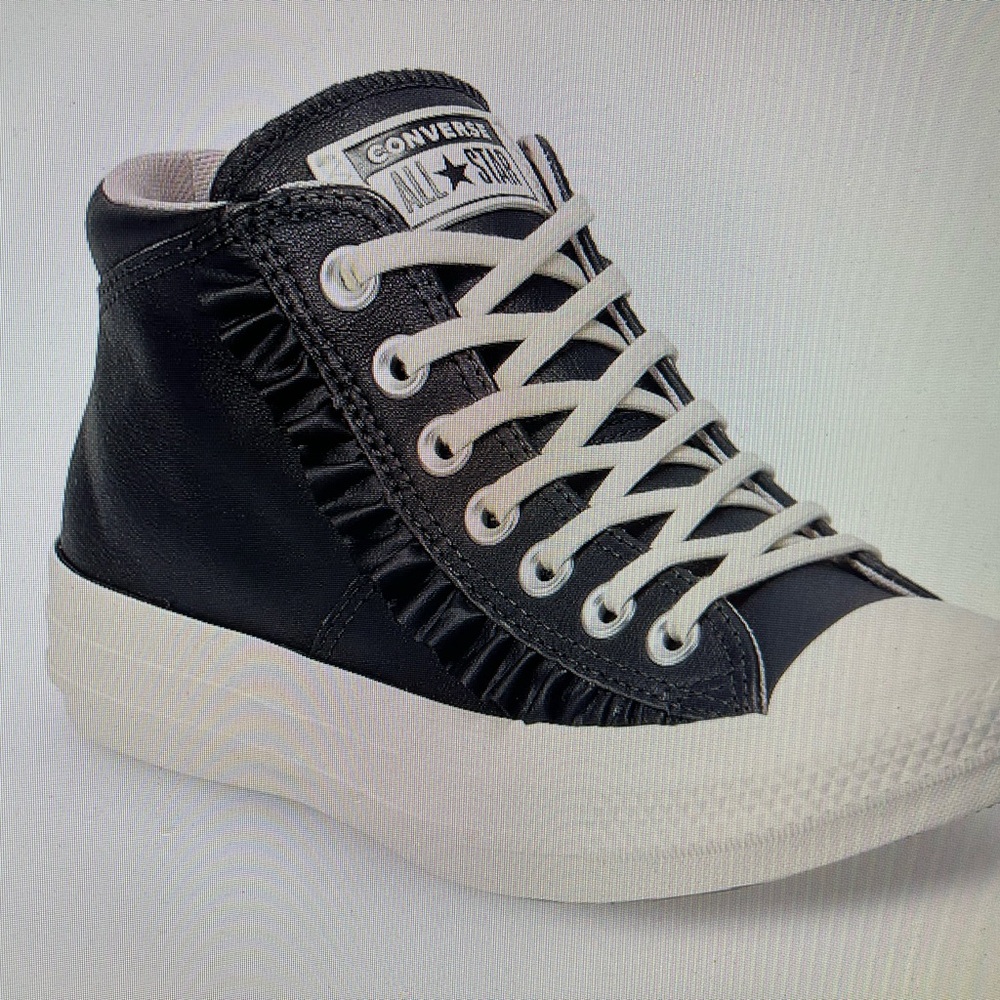 Converse Chuck Taylor AllStar Madison MID Black Leather - Ruffle Detail